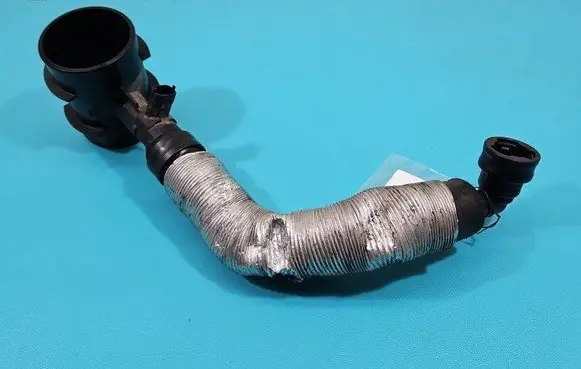 Intercooler hose/pipe