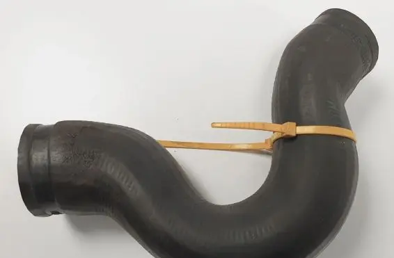 Mercedes-Benz E W124 Engine coolant pipe/hose 1245019382