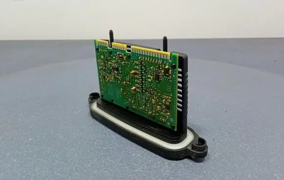 BMW 5 F10 F11 Voltage converter/converter module 7329157