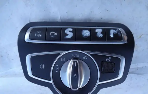 Mercedes-Benz C AMG W205 Light switch A2059051810