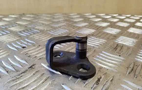 Volkswagen Transporter - Caravelle T4 Front door lock loop/hook striker 701837767