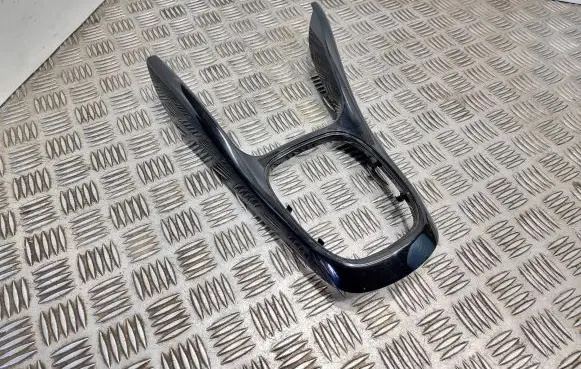Opel Adam Gear shifter surround trim plastic 13352901 300261401