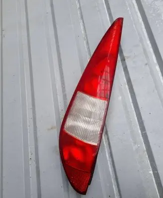 Ford Mondeo Mk III Rear/tail lights 1S7113405C 0374D