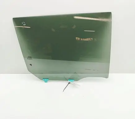 Nissan Leaf II (ZE1) Rear door window glass 823003NL2A