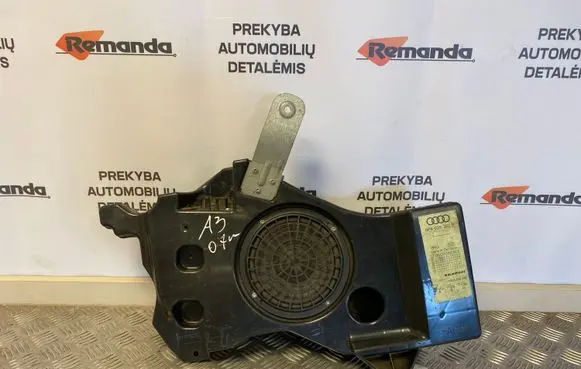 Audi A3 S3 8P Subwoofer speaker 8P4035382 7606500230
