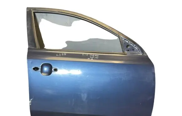 KIA Ceed Front door