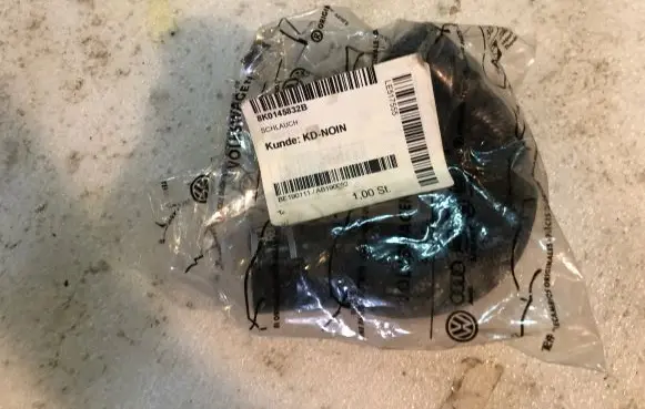 Audi A4 S4 B8 8K Engine coolant pipe/hose 8K0145832B