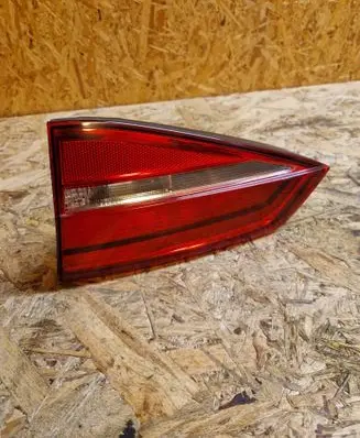 Volkswagen Jetta VI Tailgate rear/tail lights 5C6945094
