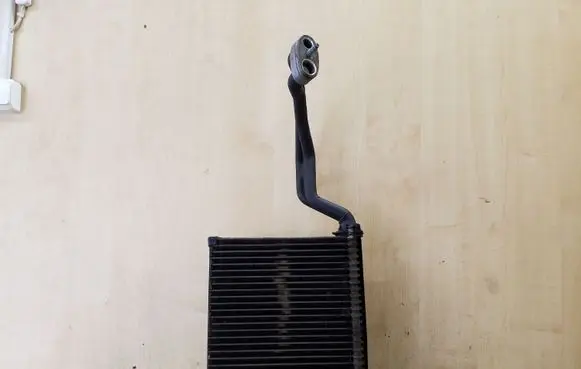 Air conditioning (A/C) radiator (interior)