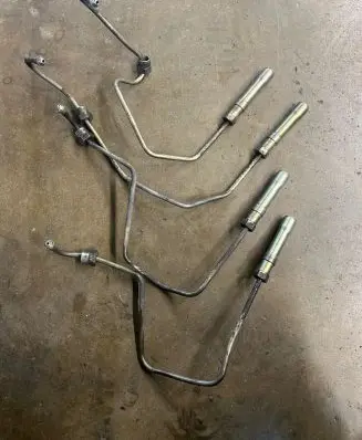 Fuel injector supply line/pipe