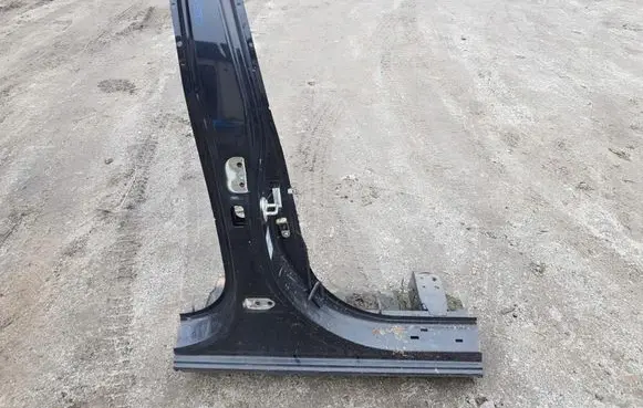 KIA Ceed Pillar (middle) 