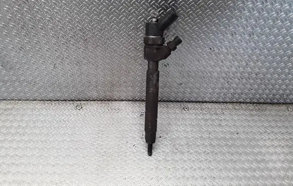 Mercedes-Benz A W168 Fuel injector 0445110015 A6680700287