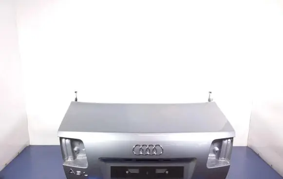 Audi A8 S8 D3 4E Tailgate/trunk/boot lid