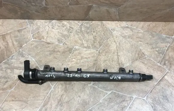 Mercedes-Benz B W245 Fuel main line pipe A6400701295