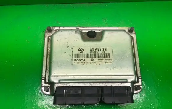 Skoda Fabia Mk1 (6Y) Engine control unit/module ECU 038906019AF 0281010289