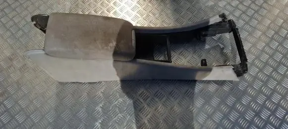 Mercedes-Benz C W203 Armrest e037611221 e037611121