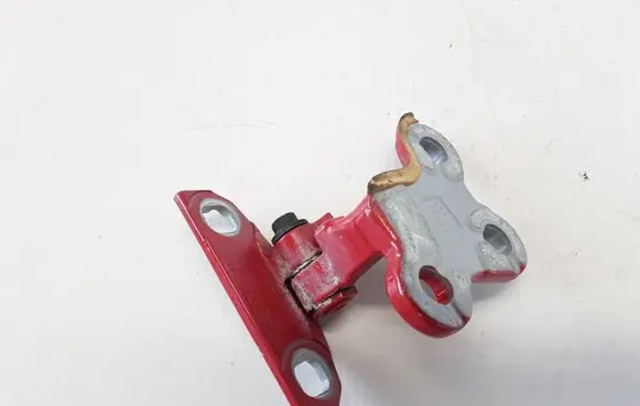 Volvo V60 Front door lower hinge 