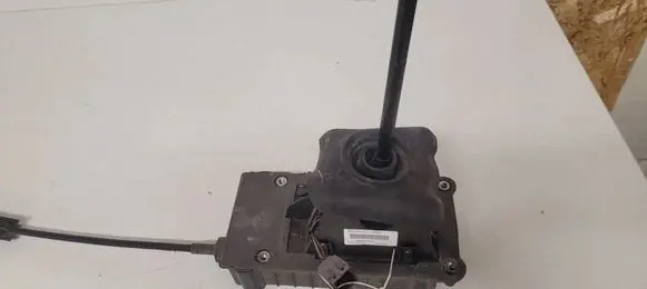 Renault Megane II Gear shifter/selector 8200569302