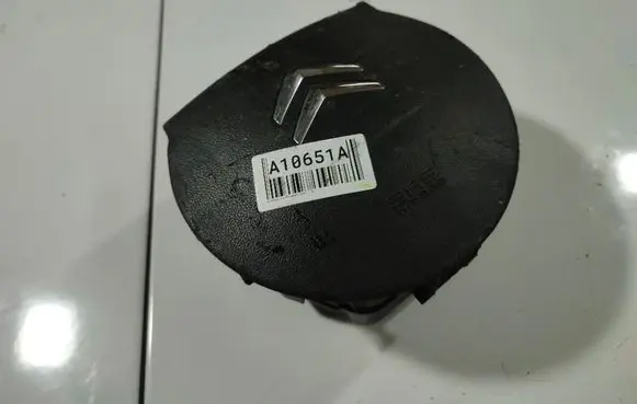 Steering wheel airbag