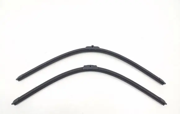 Mercedes-Benz CLS C219 Front wiper blade arm A2118201545