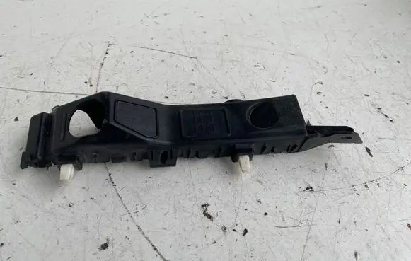 KIA Ceed Front bumper mounting bracket 86513J7000