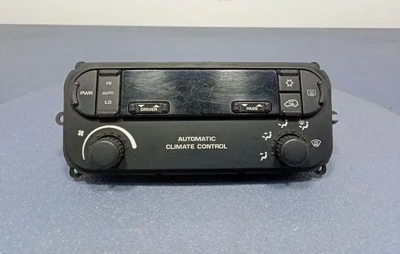 Chrysler Grand Voyager V Climate control unit P05127379AA