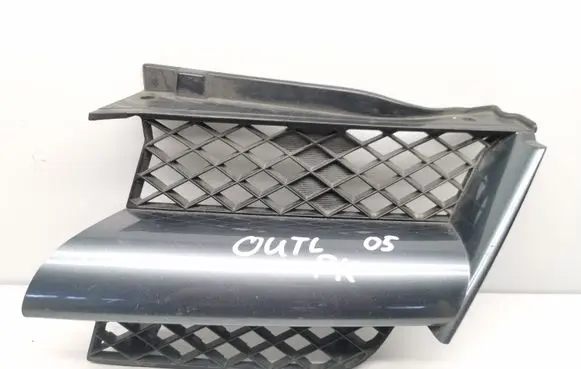 Mitsubishi Outlander Front bumper upper radiator grill MR971687