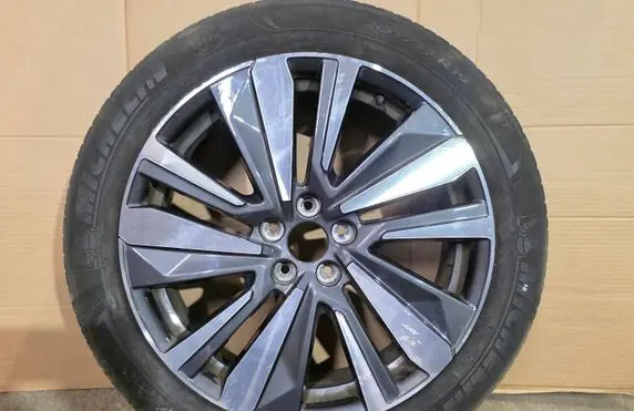 R19 alloy rim