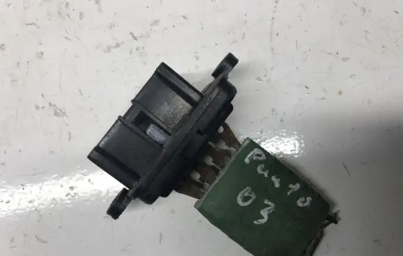 Fiat Punto (188) Heater blower motor/fan resistor