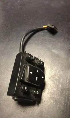 Mercedes-Benz S W220 Wing mirror switch 2208211551