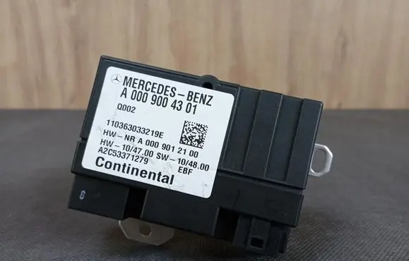 Mercedes-Benz B W246 W242 Fuel pump relay 0009004301 A0009004301