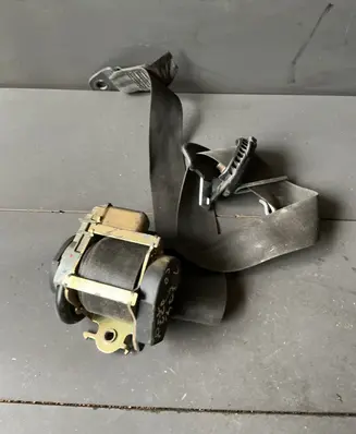 Peugeot 307 Front seatbelt b507744