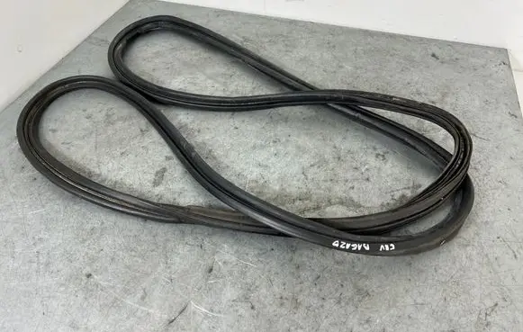 Honda CR-V Trunk rubber seal (body) 