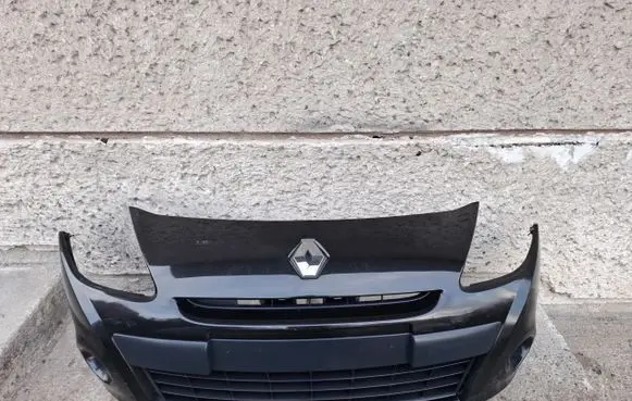 Renault Clio III Front bumper 