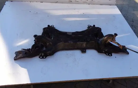 Toyota Auris 150 Front subframe