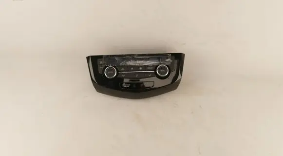 Nissan X-Trail T32 Interior fan control switch 275004EA0A
