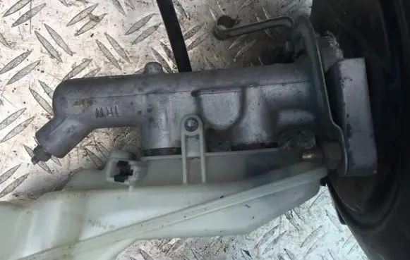 Toyota Corolla E120 E130 Master brake cylinder