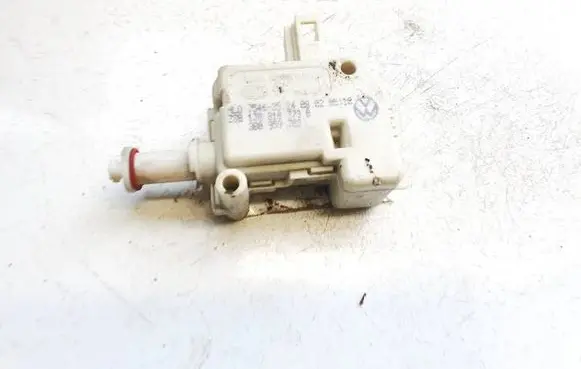 Volkswagen Touareg I Central locking motor 3b0959782 1j0810773b