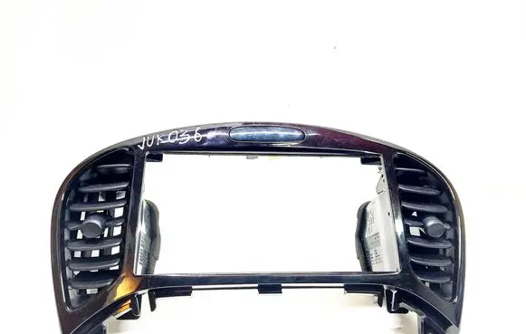 Nissan Juke I F15 Dash center air vent grill 687501KE0A