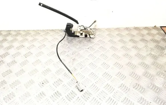 Honda CR-V Rear door lock