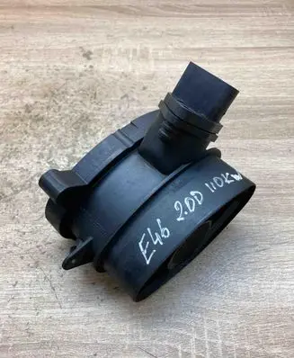 BMW 3 E46 Mass air flow meter 7787076 0928400468