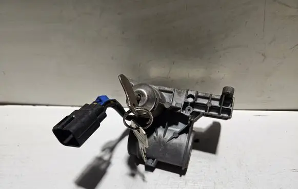Ford Escort Ignition lock 89FB3675AE 89FB3675