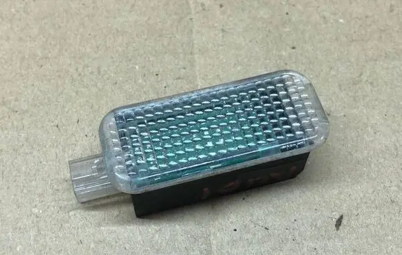 Audi Q5 SQ5 FY Rear door interior light 8J0947409
