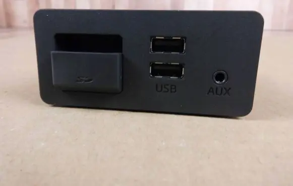 Mazda CX-5 USB socket connector D09H669U0