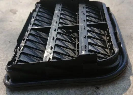 Jaguar XF X250 Quarter panel pressure vent A04099