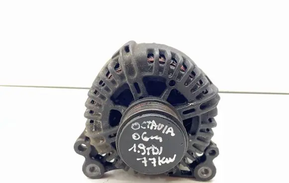 Skoda Octavia Mk2 (1Z) Generator/alternator 06F903023C 10722819 2542695F