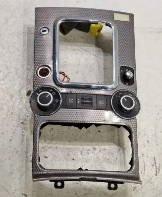 Volkswagen Touareg I Other center console (tunnel) element 7L6863216E 7L6941435R