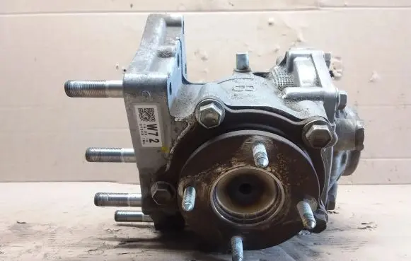 Toyota RAV 4 (XA40) Gearbox transfer box case 2Y328 9BH047