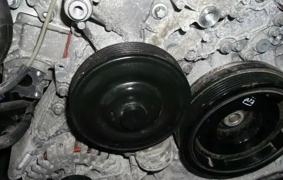 Mercedes-Benz GL X164 Water pump GL450