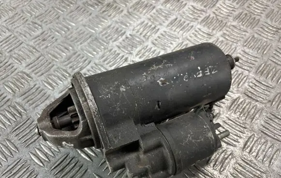Opel Zafira A Starter motor